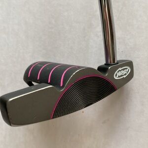 Yes! Golf Putter with Pink Accents
